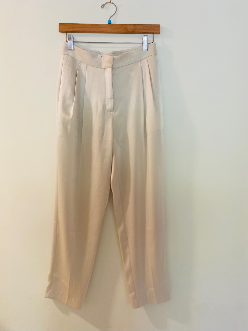 Aritzia Babaton Pleated Pant Cream Ivory Size 4